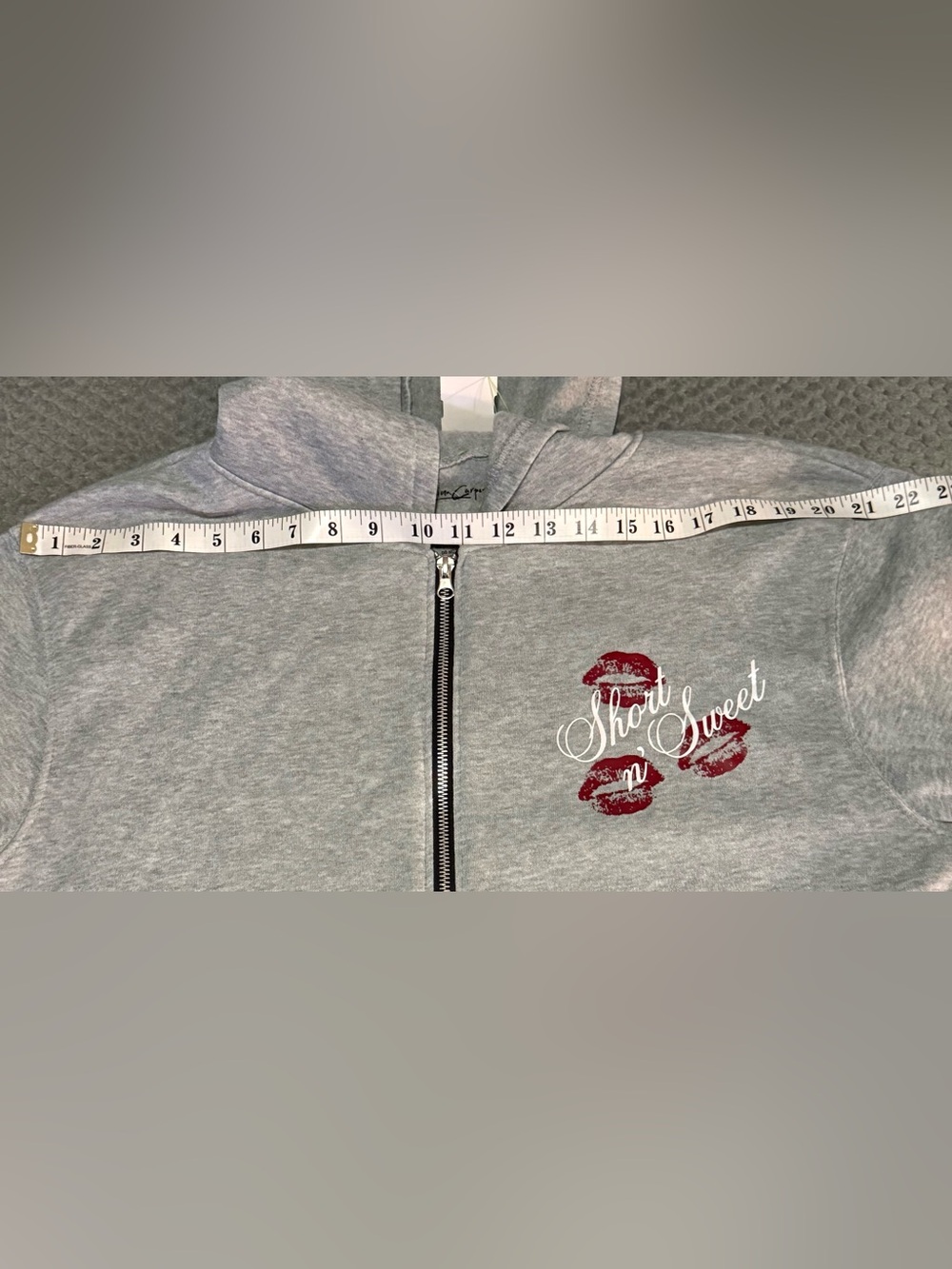 Sabrina Carpenter Short n’ Sweet Tour 2024 Zip Hoodie Gray 3XL - Picture 8 of 10